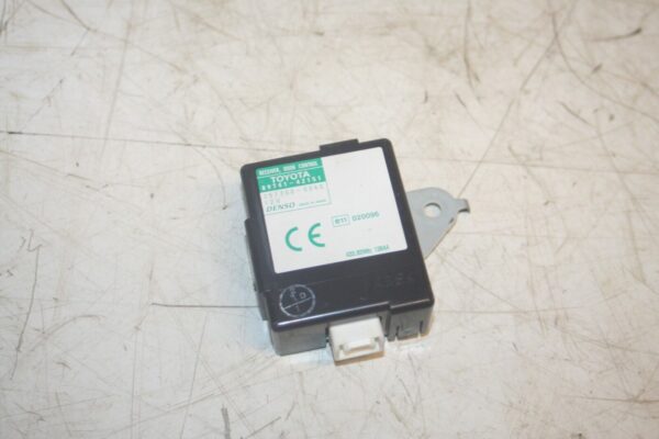 (99) TOYOTA RAV 4 3 DOOR. 89741-42151 RECEIVER DOOR CONTROL CENTRAL LOCKING - Image 3