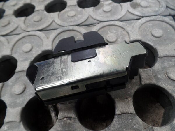 Citroen DS3 2015/16 1.2T Boot / Tailgate Rear Lock 9151487499H - Image 2