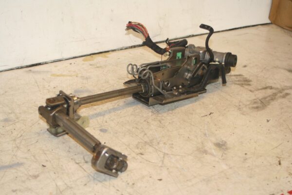 2004 VOLKSWAGEN CONVERTIBLE BEETLE 1.8T. STEERING COLUMN