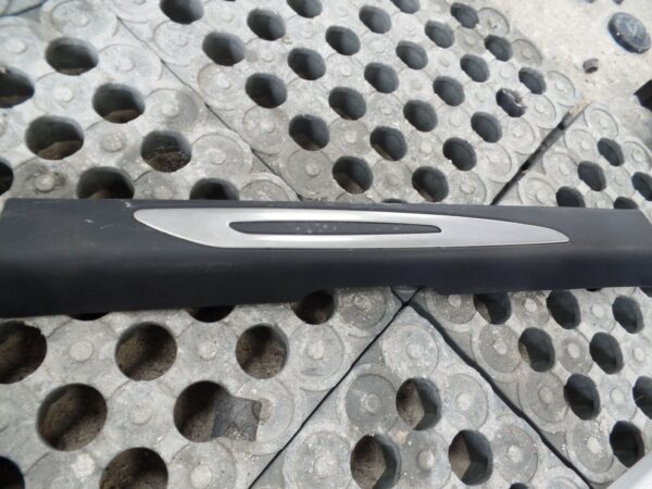 Citroen DS3 2015/16 1.2T Passenger Side N/S/F Door Sill Trim 9686604277
