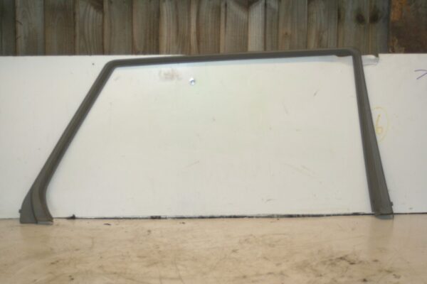 2000 MERCEDES C CLASS W202. PASSENGER SIDE REAR WINDOW SURROUND TRIM