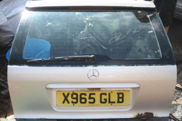 2000 MERCEDES C CLASS W202. BOOT LID TAILGATE COMPLETE IN SILVER RUSTED