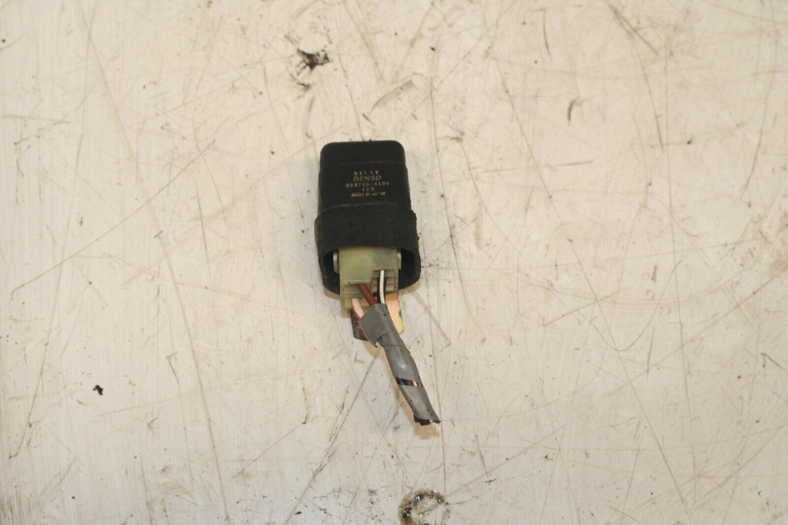 2001 LAND ROVER DISCOVERY 2 TD5. RELAY 058700-4600 AIR CON