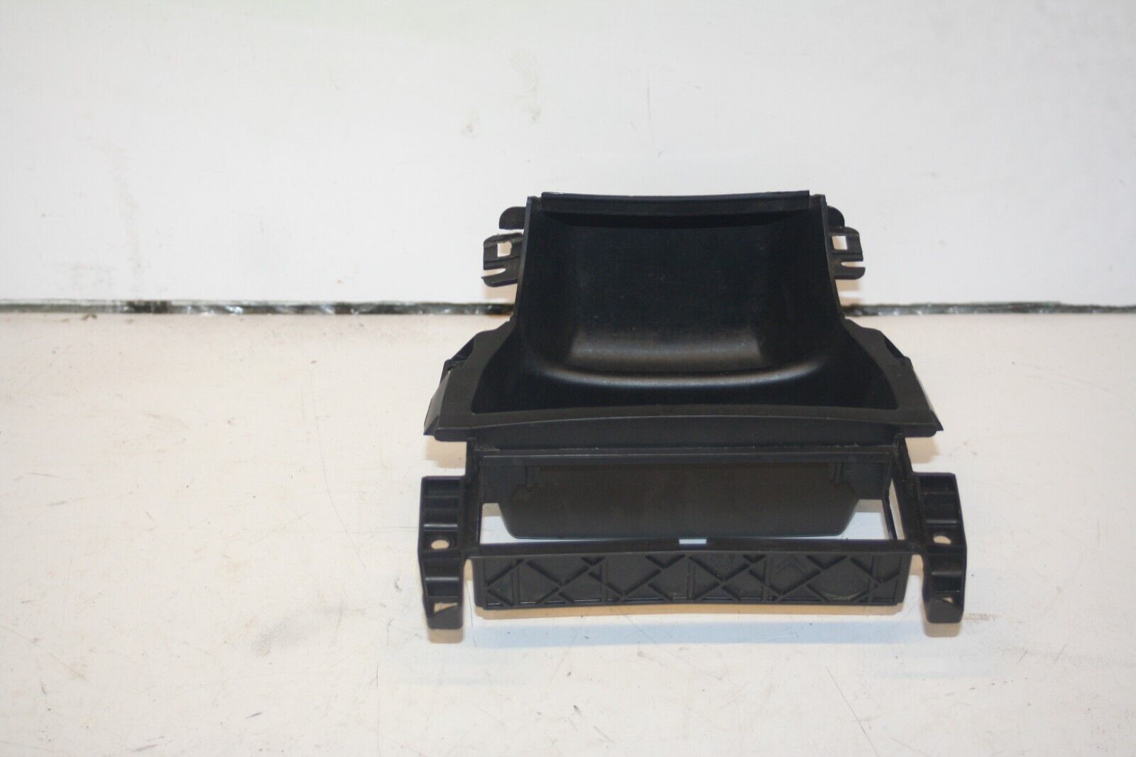 2010 CITROEN DS3. CENTRE CONSOLE FRAME 96842858377 STORAGE - Image 3