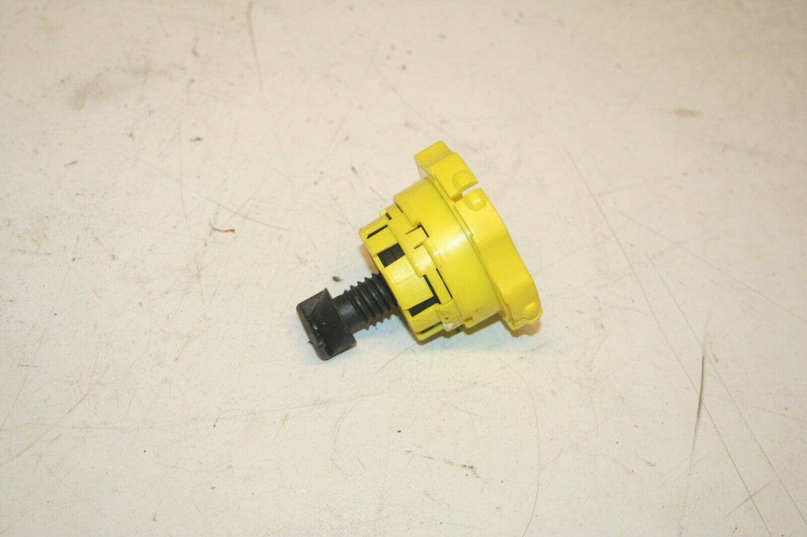 2010 CITROEN DS3. SPARE WHEEL CLAMP SECURING NUT - Image 3