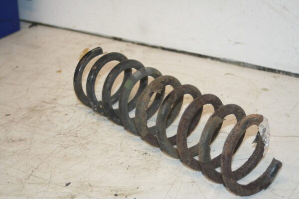 2000 MERCEDES C CLASS W202. PASSENGER SIDE FRONT SUSPENSION SPRING - Image 3