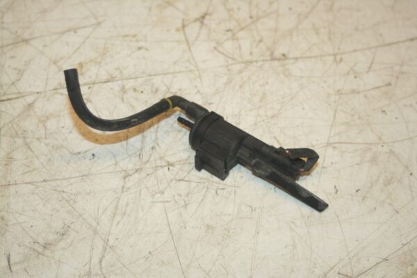 2000 MERCEDES C CLASS W202. VACUUM SOLENOID - Image 2