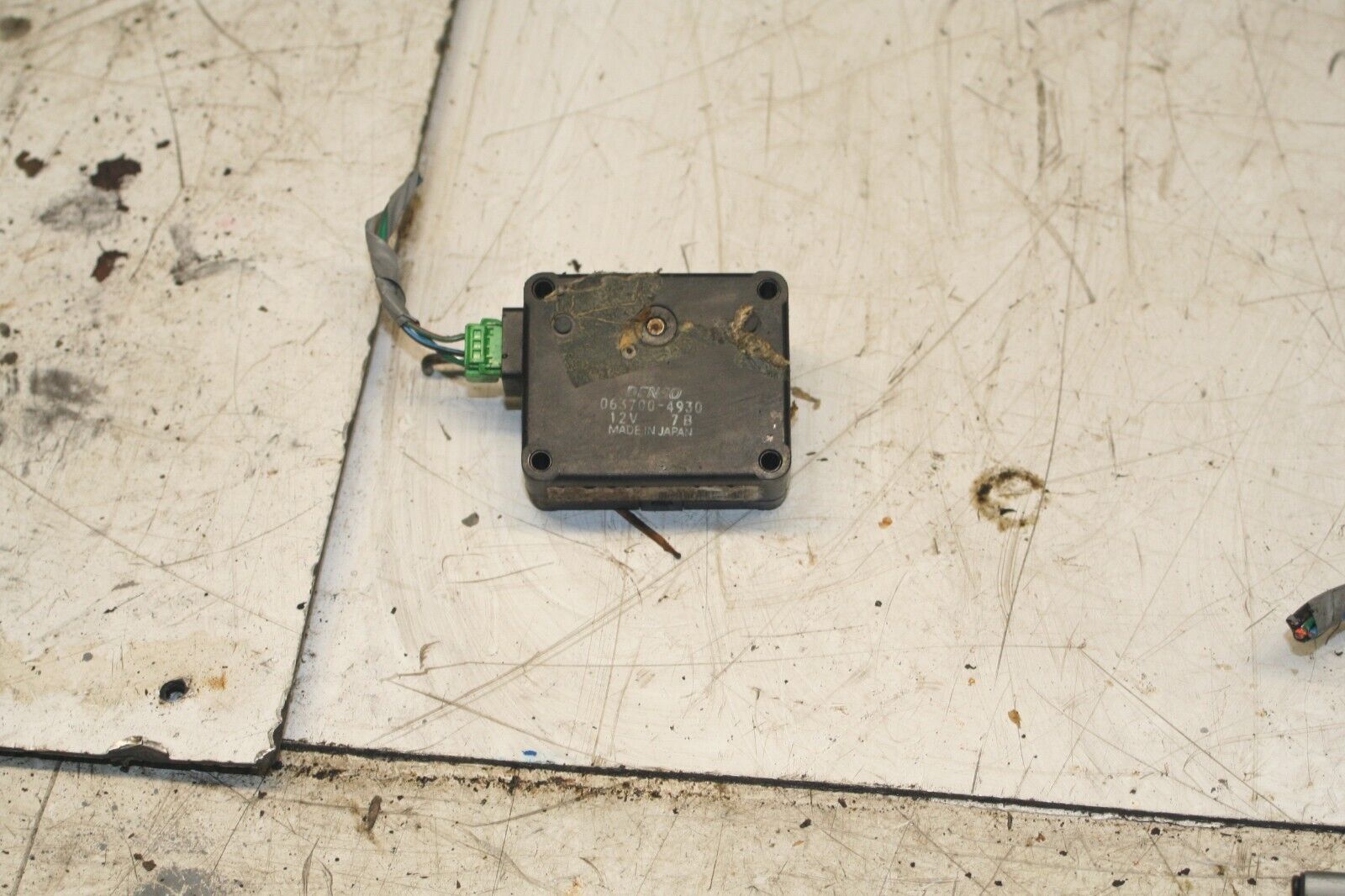 2001 LAND ROVER DISCOVERY 2 TD5. 063700-4930 HEATER FLAP ACTUATOR