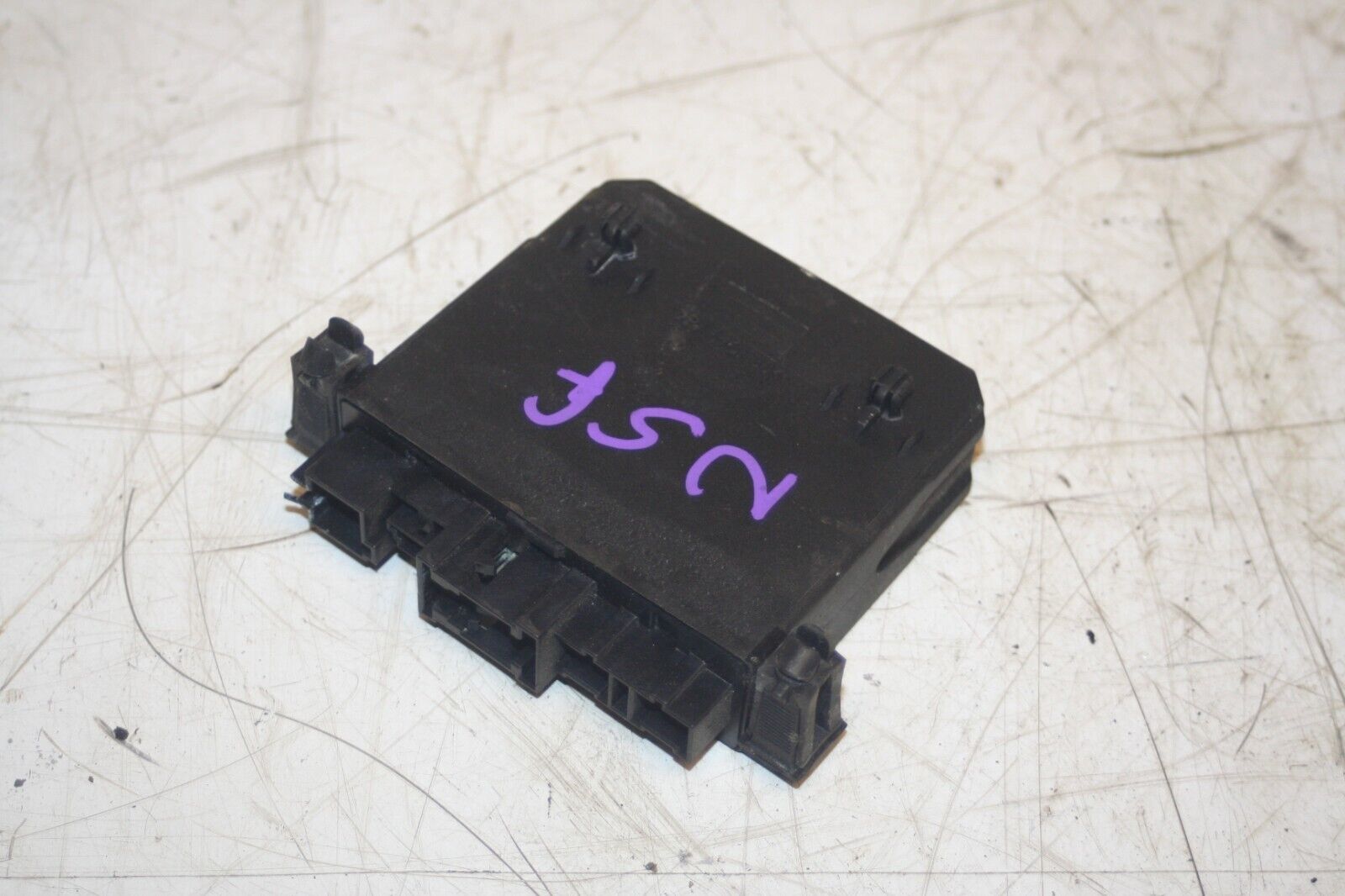 2000 MERCEDES C CLASS W202. PASSENGER SIDE FRONT DOOR ECU MODULE