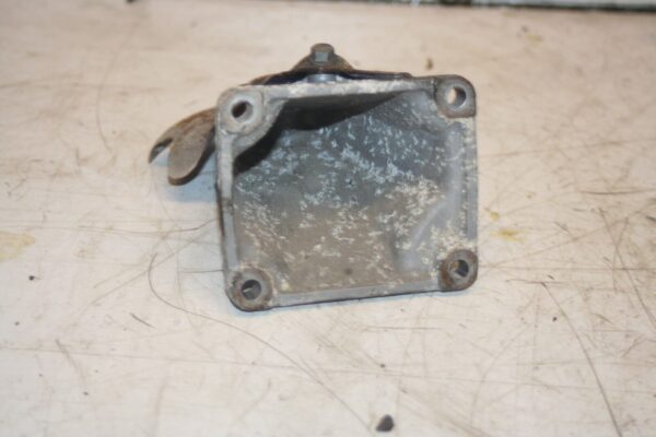 2000 MERCEDES C CLASS W202. ENGINE MOUNT - Image 4