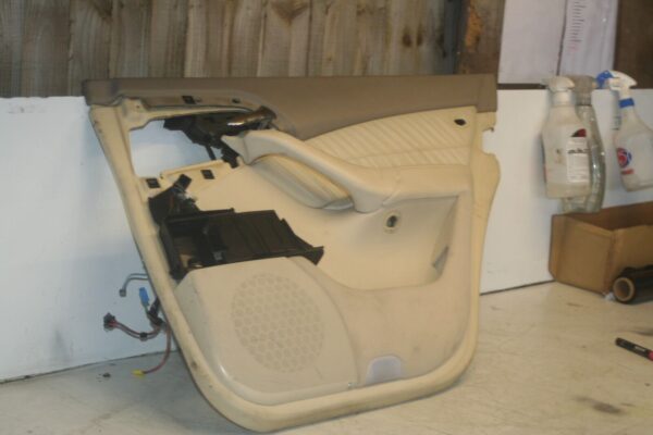 2005 MERCEDES S CLASS W220. DRIVER SIDE REAR DOOR CARD - Image 3