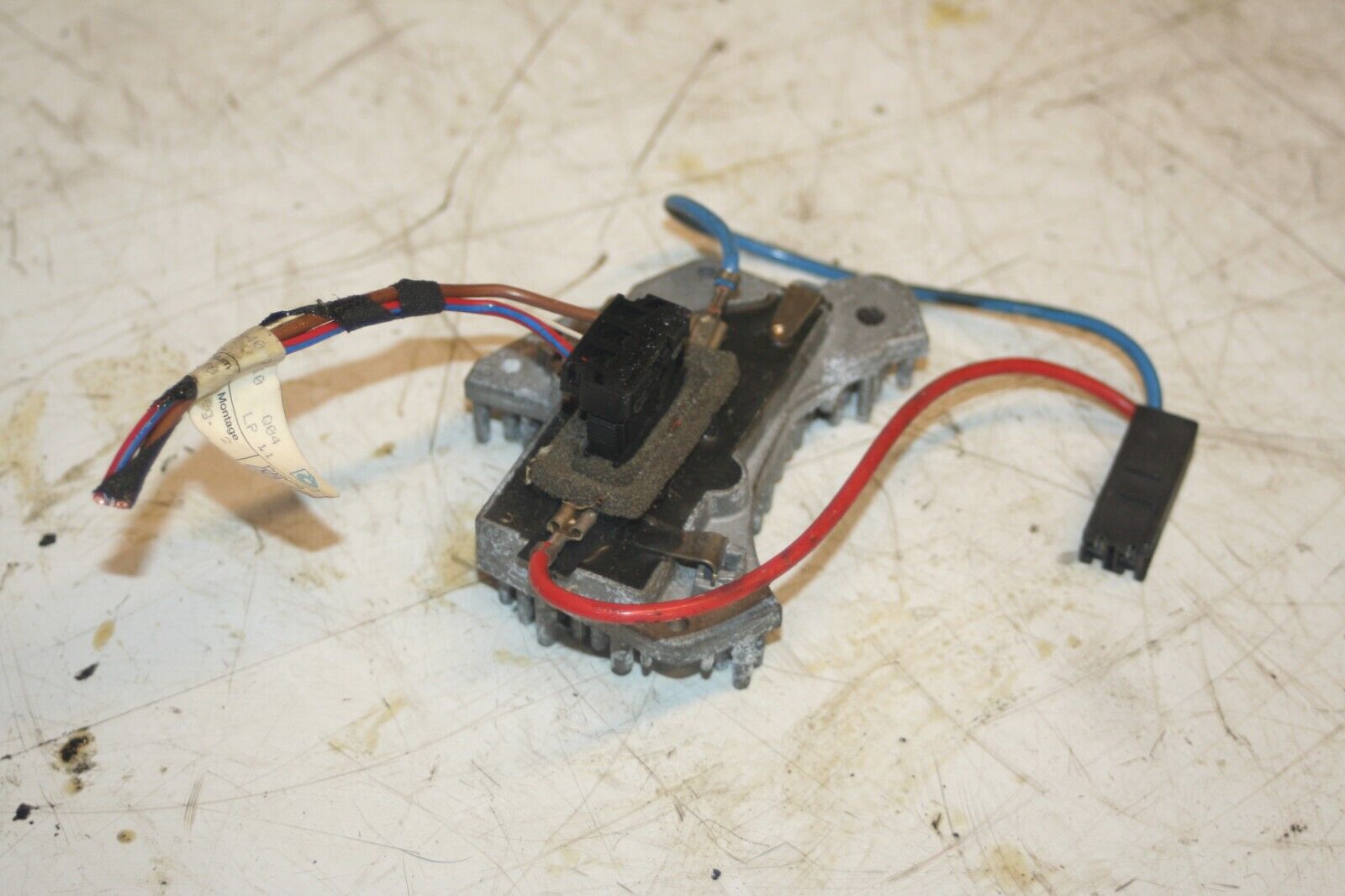 2000 MERCEDES C CLASS W202. HEATER BLOWER RESISTOR - Image 2
