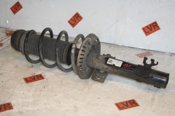 2013 VOLKSWAGEN POLO MK5 6R 1.2 DIESEL. DRIVER SIDE FRONT SUSPENSION UNIT - Image 2