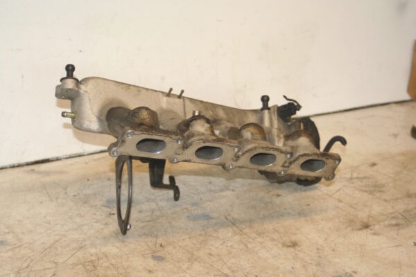 2004 VOLKSWAGEN CONVERTIBLE BEETLE 1.8T. INTAKE MANIFOLD WITH THROTTLE BODY - Image 2