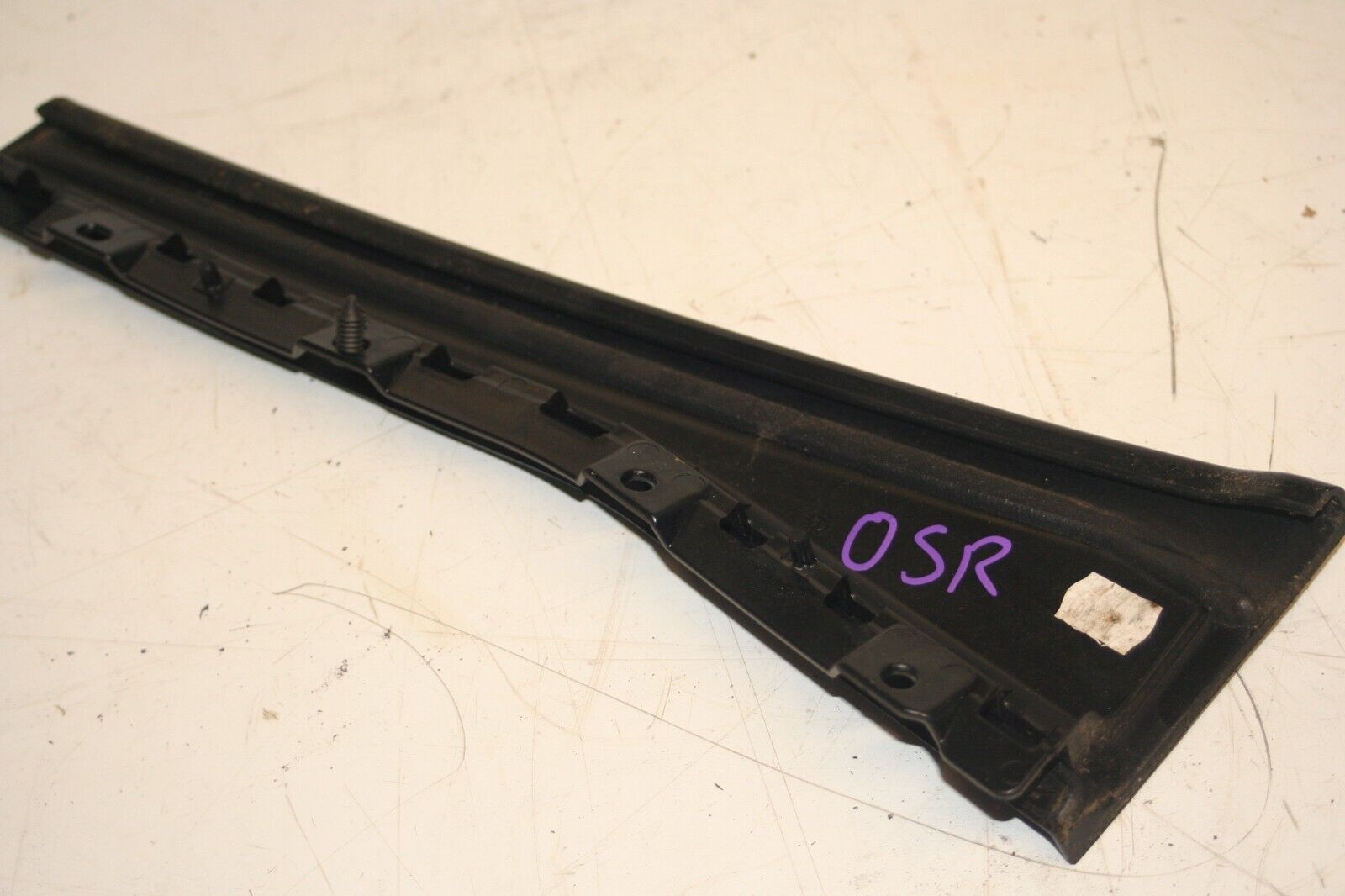 2011 FORD S MAX TITANIUM ECOBOOST. DRIVER SIDE REAR DOOR TRIM
