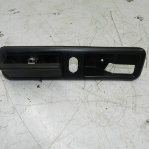 1993 FORD GRANADA DORCHESTER. DOOR HANDLE SURROUND TRIM ASHTRAY