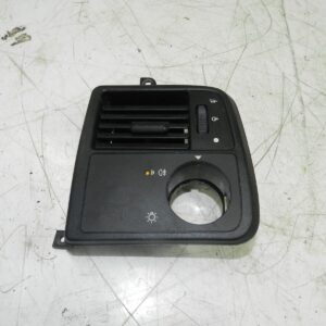 1993 FORD GRANADA DORCHESTER. HEADLIGHT SURROUND TRIM AIR VENT