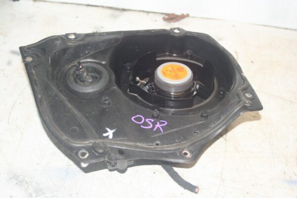 2004 VOLKSWAGEN CONVERTIBLE BEETLE 1.8T. DRIVER SIDE REAR SPEAKER