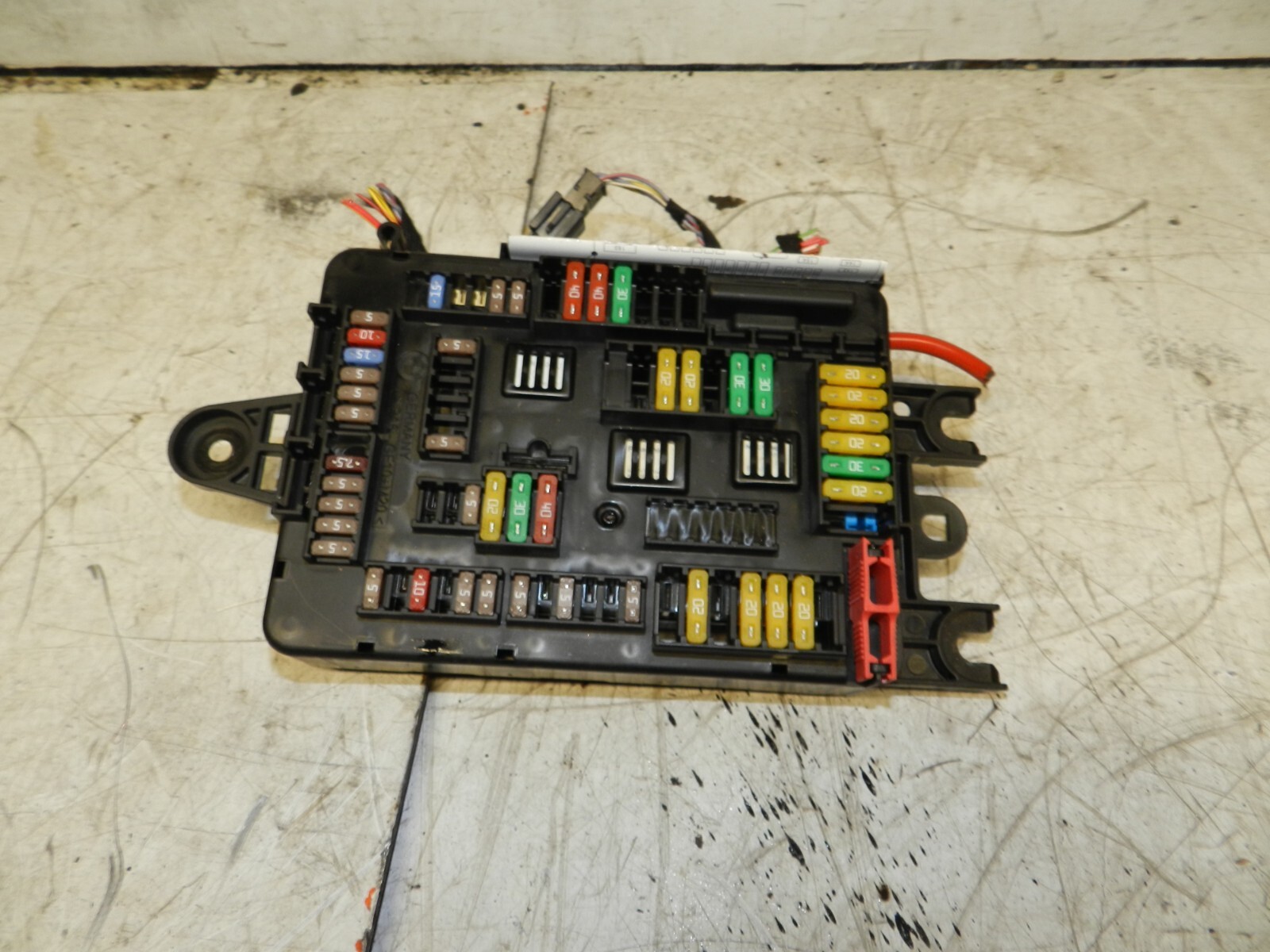 2014 BMW 1 SERIES F21 118D. FUSE BOX BOARD 9389070 / 1066887