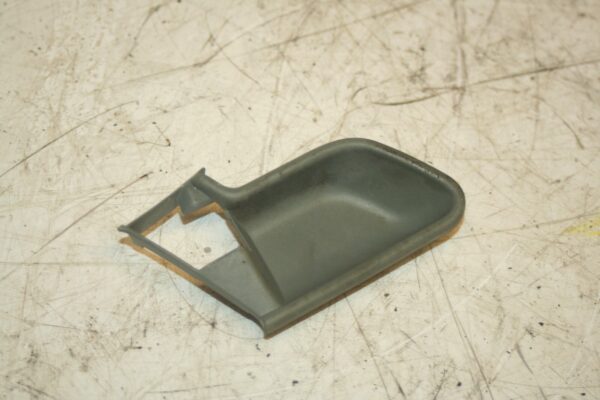 2000 MERCEDES C CLASS W202. PASSENGER SIDE REAR DOOR HANDLE SURROUND - Image 3