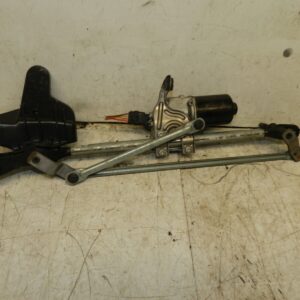 2014 BMW 1 SERIES F21 118D. FRONT WIPER MOTOR AND LINKAGE 7267504