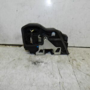 2014 BMW 1 SERIES F21 118D. DRIVER SIDE FRONT DOOR LOCK MOTOR