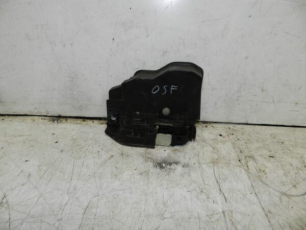 2014 BMW 1 SERIES F21 118D. DRIVER SIDE FRONT DOOR LOCK MOTOR - Image 2