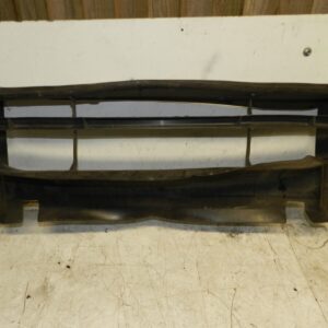 2014 BMW 1 SERIES F21 118D. FRONT BUMPER AIR DUCT FRAME RADIATOR BUTTON