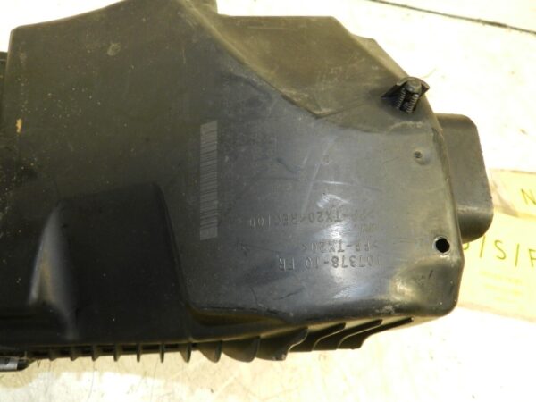 2014 BMW 1 SERIES F21 118D. AIR FILTER HOUSNG BOX 70599484 - Image 2