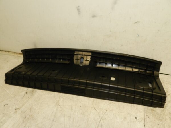 2014 BMW 1 SERIES F21 118D. BOOT TRIM PANEL - Image 2