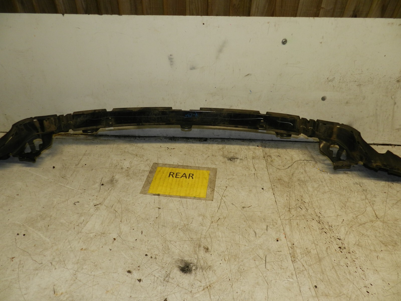2014 BMW 1 SERIES F21 118D. REAR BUMPER FRAME SUPPORT BRACKET