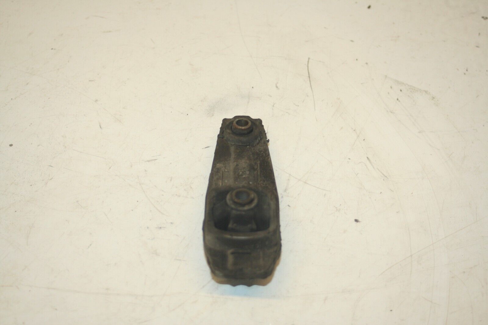 2010 CITROEN DS3. ENGINE MOUNT LOWER - Image 2