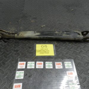 143. 2003 BMW 318Ci E46 CONVERTIBLE. DRIVER SIDE SUSPENSION ARM