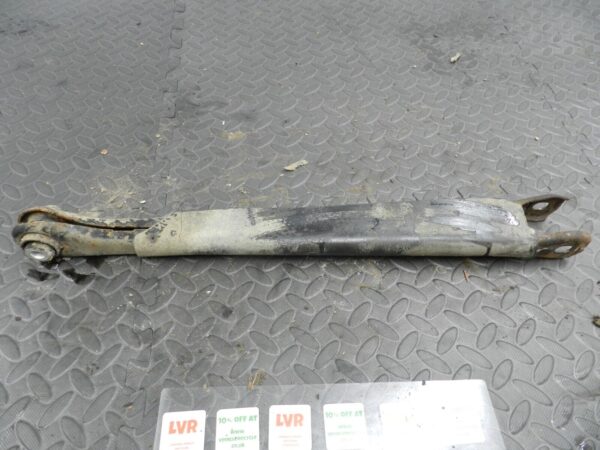 143. 2003 BMW 318Ci E46 CONVERTIBLE. DRIVER SIDE SUSPENSION ARM - Image 2