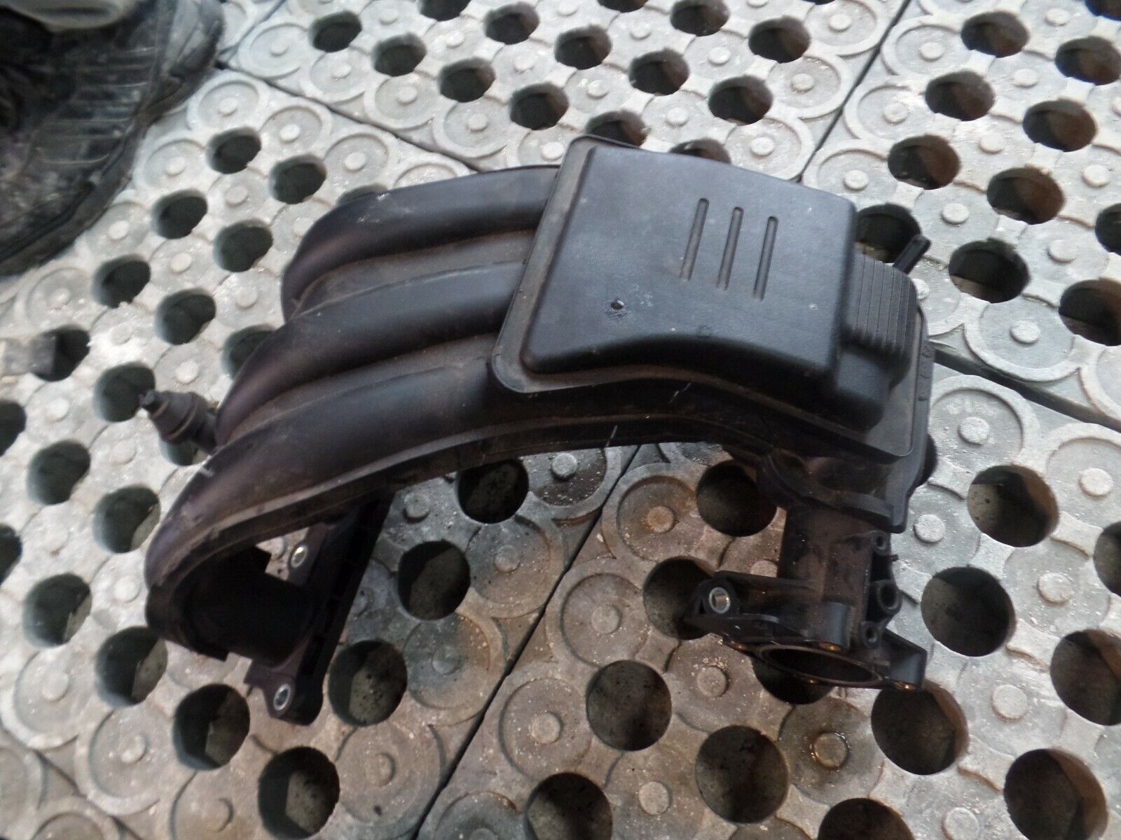 MK2 Nissan Note 2015 1.2 Air Inlet / intake Manifold