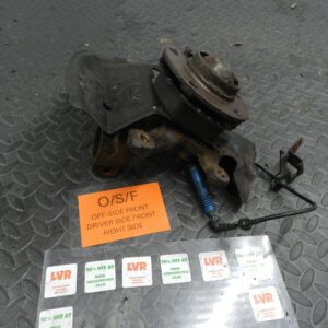143. 2003 BMW 318Ci E46 CONVERTIBLE. DRIVER SIDE FRONT WHEEL HUB STUB AXLE