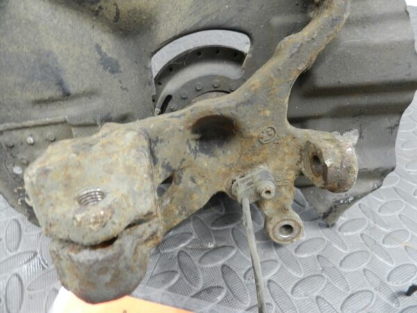 143. 2003 BMW 318Ci E46 CONVERTIBLE. PASSENGER SIDE FRONT WHEEL HUB STUB AXLE - Image 4