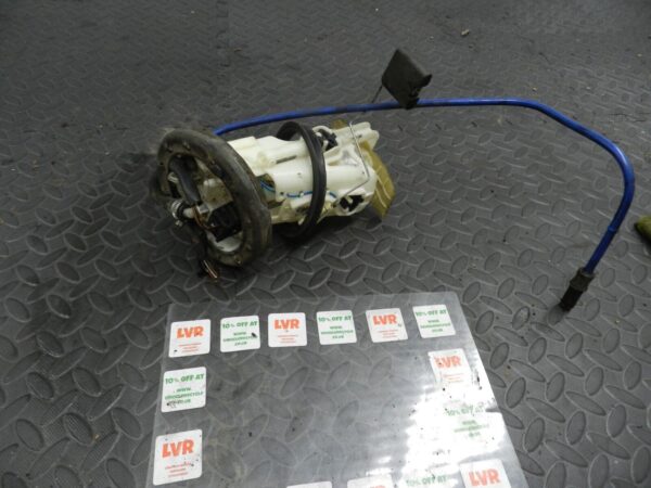 143. 2003 BMW 318Ci E46 CONVERTIBLE. PETROL FUEL PUMP IN TANK