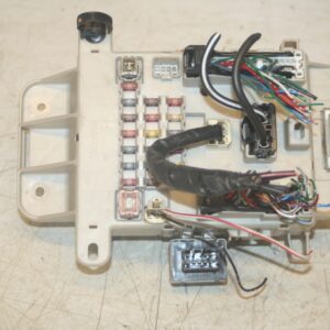 (99) TOYOTA RAV 4 3 DOOR. FUSE BOX BOARD