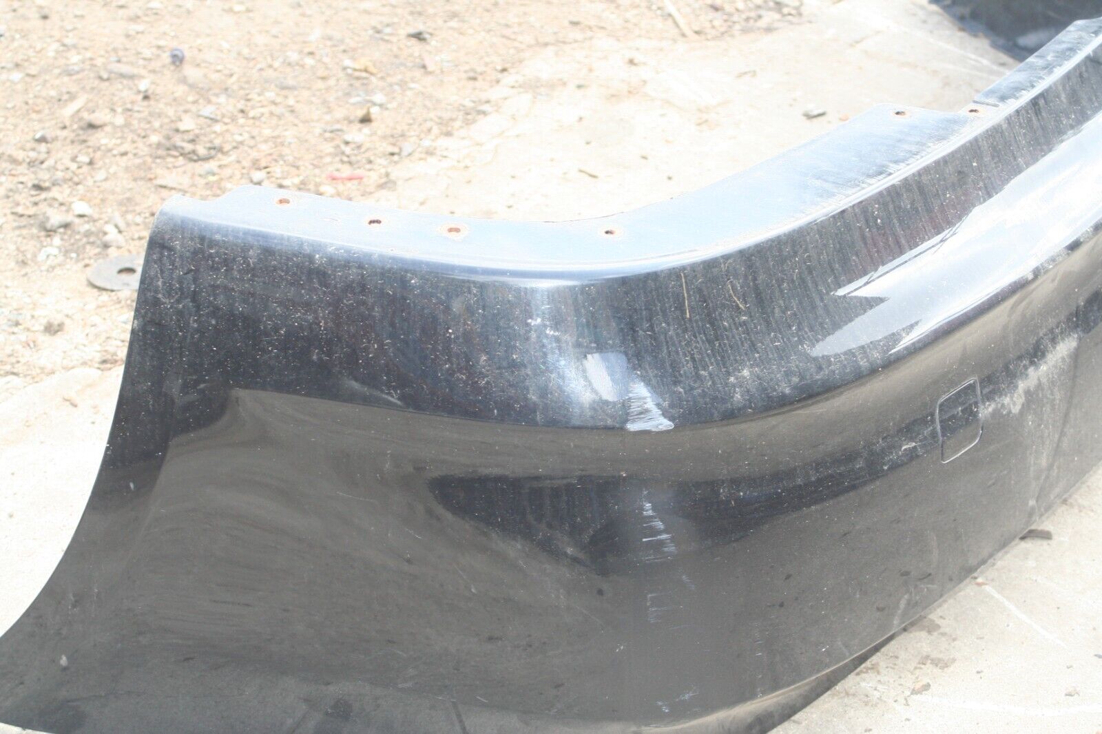 (95) 2010 BMW 1 SERIES E82. REAR BUMPER IN BLACK - Image 3