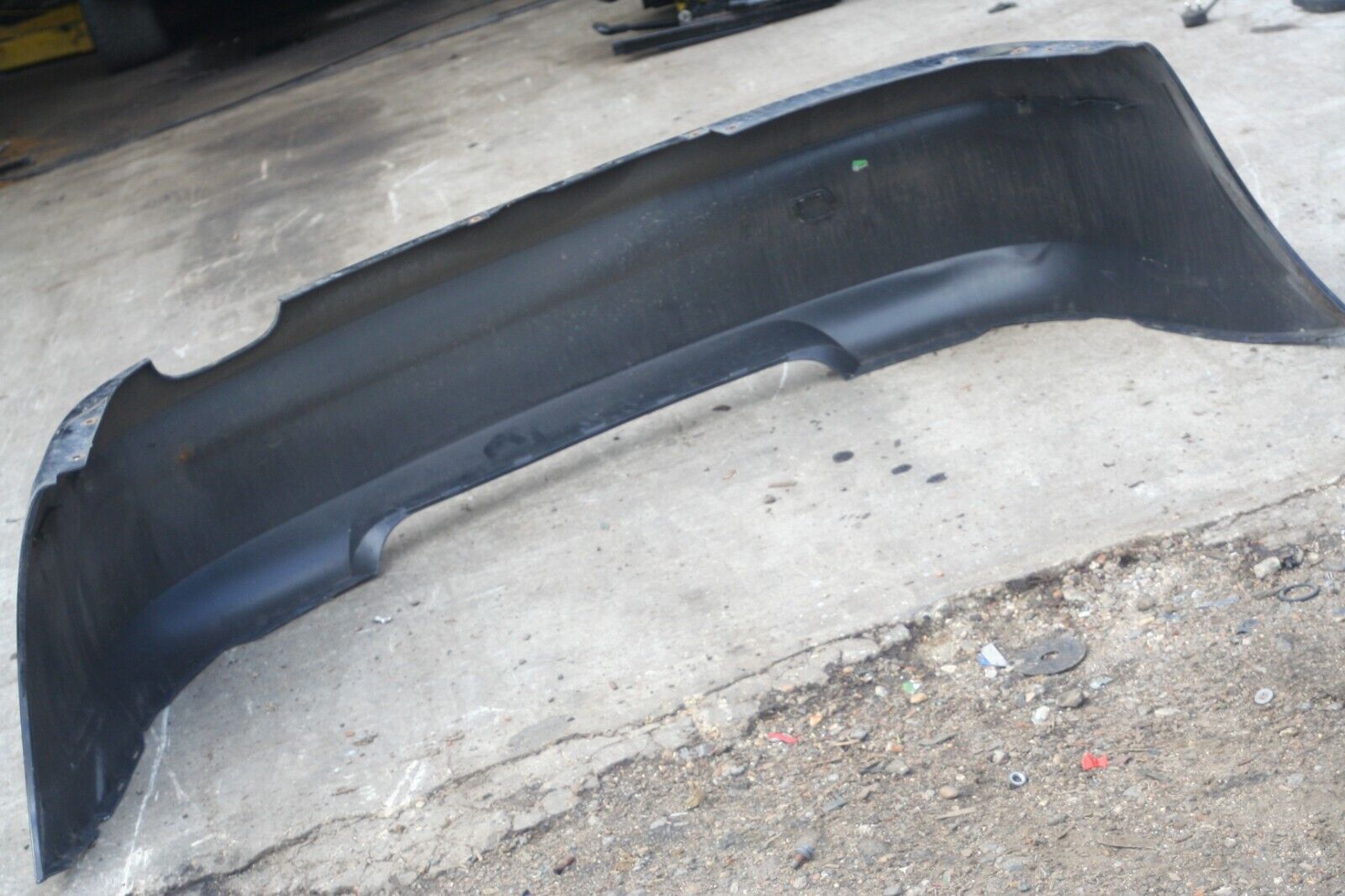 (95) 2010 BMW 1 SERIES E82. REAR BUMPER IN BLACK - Image 4