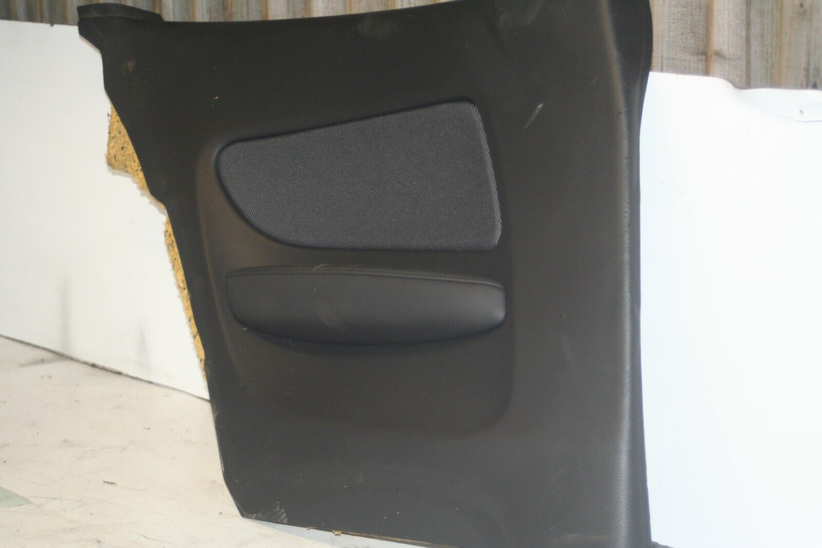 (95) 2010 BMW 1 SERIES E82. PASSENGER SIDE REAR SIDE TRIM PANEL - Image 2