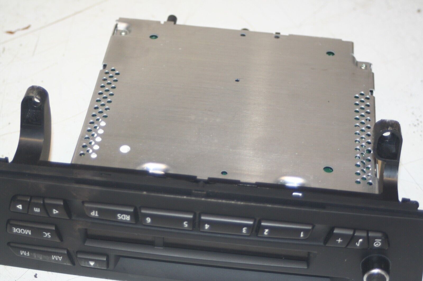 (95) 2010 BMW 1 SERIES E82. BUSINESS CD RADIO 9236530 - Image 4