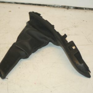 (95) 2010 BMW 1 SERIES E82. HANDBRAKE LEVER GATOR