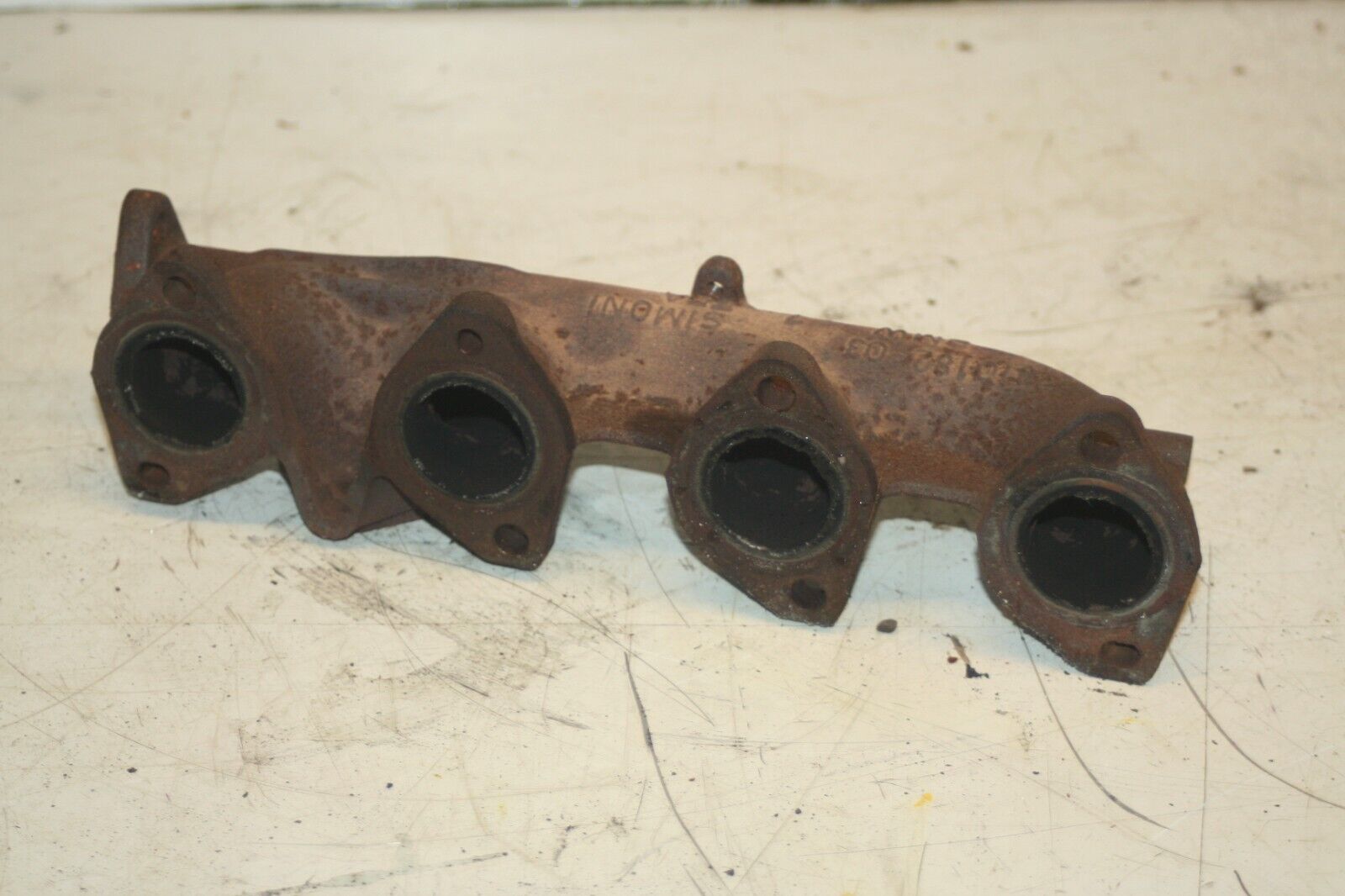 (95) 2010 BMW 1 SERIES E82. EXHAUST MANIFOLD 7810182 - Image 3