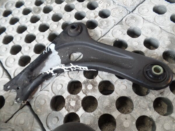 Citroen DS3 2015/16 1.2T Passenger Side Front N/S/F Lower Arm / Wishbone - Image 2