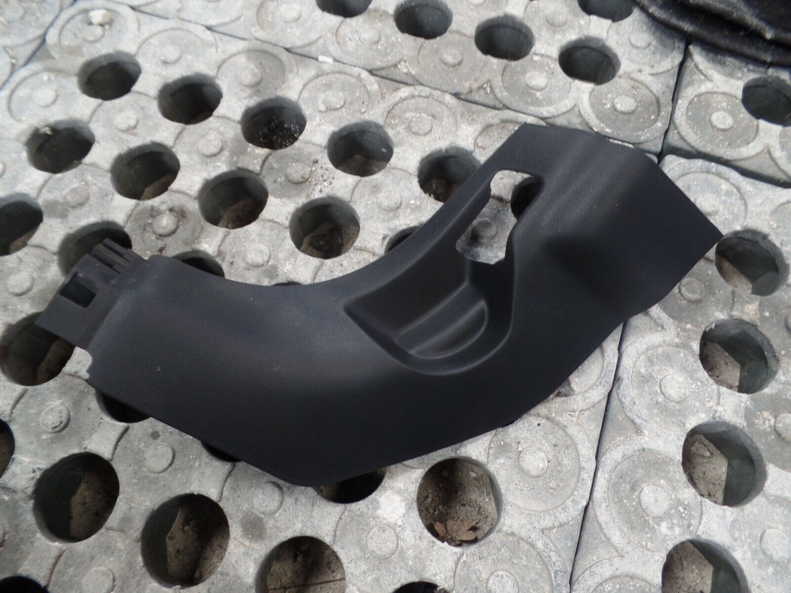 Citroen DS3 2015/16 1.2T Passenger Side N/S/F Kick Panel Seal Trim