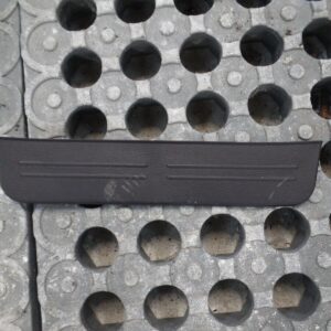 2010 MK2 2.2 CRDi Hyundai Santa Fe - Drivers Side Rear O/S/R Door Sill Trim