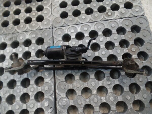 2010 MK2 2.2 Hyundai Santa Fe - Genuine Front Window Wiper Motor + Linkage - Image 2