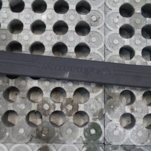 2010 MK2 2.2 CRDi Hyundai Santa Fe - Driver Side Front O/S/F Door Sill Trim